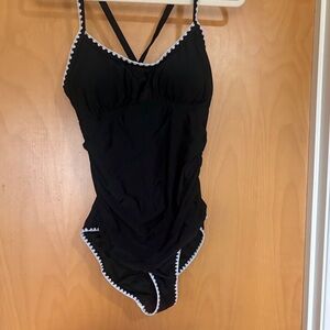 Eomie Black and white One-Piece Swimsuit sz M worn once